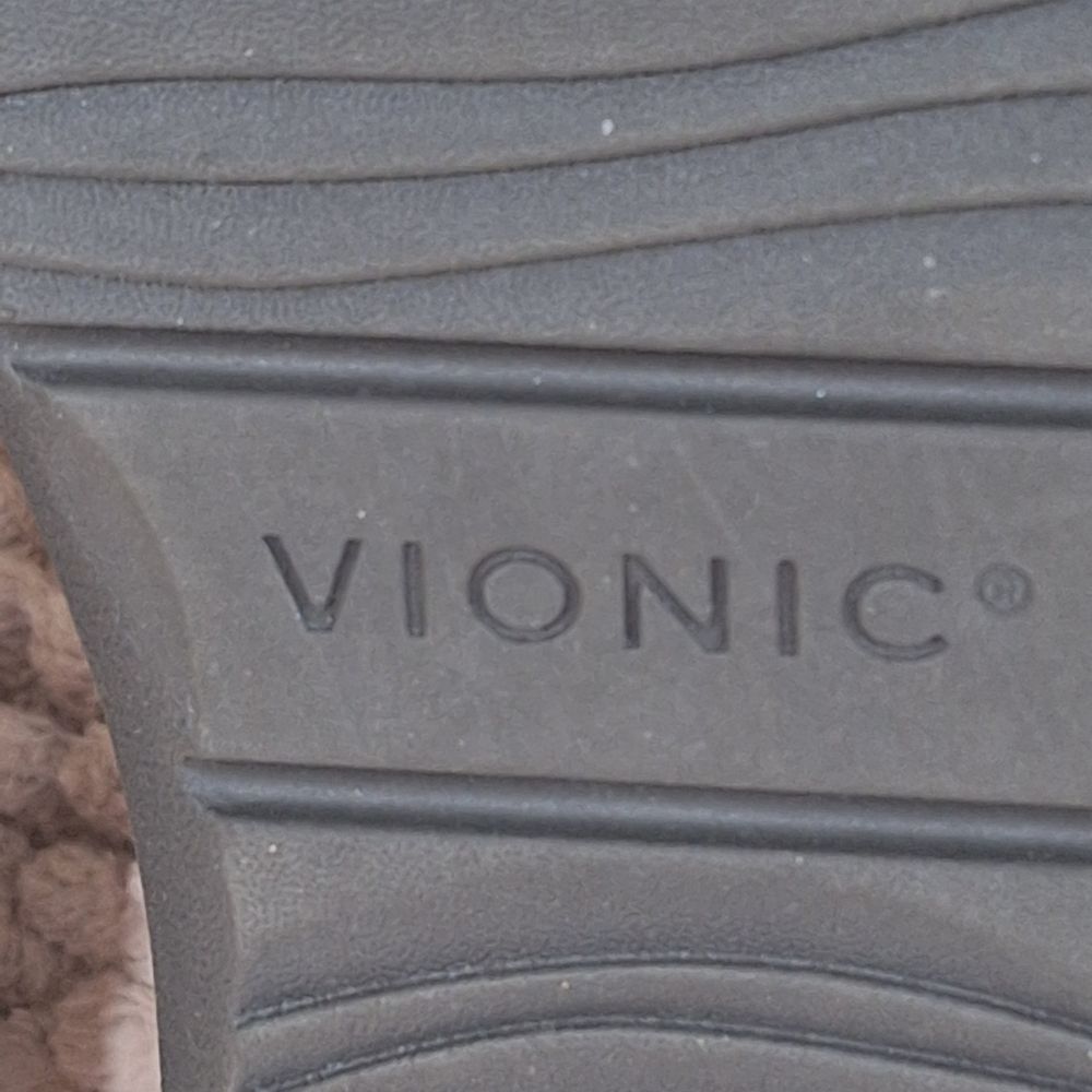 Vionic Abigail Metallic Leather Comfort Sneakers Size 7.5 Zipper needs insole - Picture 4 of 9